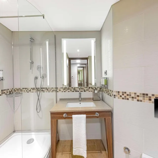 غرفة بسرير فردي، Hampton By Hilton Istanbul Kayasehir 7/8