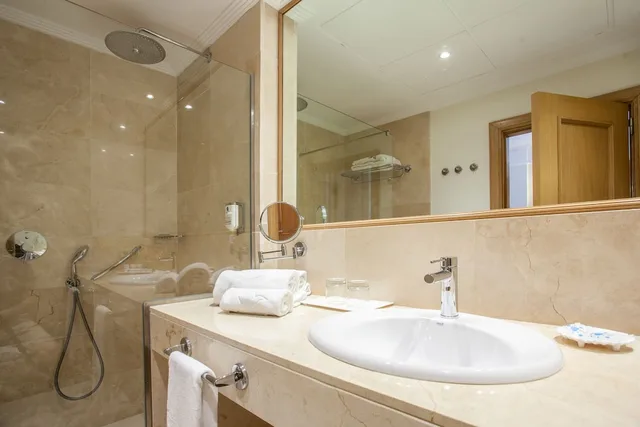 جناح بسريرين منفصلين بشرفة مع أريكة، Grupotel Playa De Palma Suites And Spa 6/6