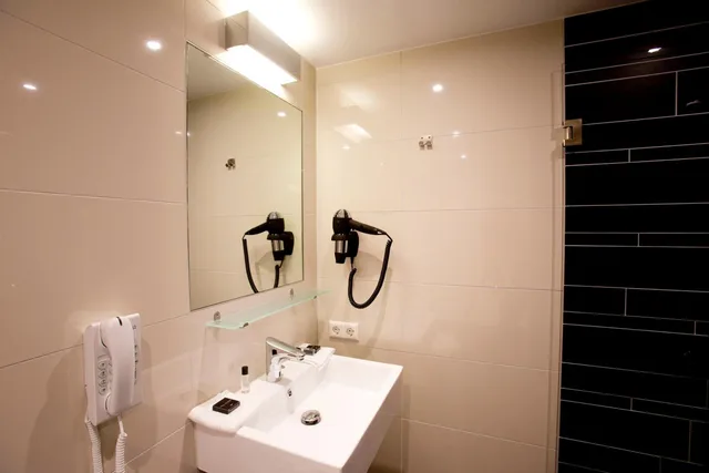 غرفة ديلوكس صغيرة بسريرين منفصلين، Royal Amsterdam Hotel 6/7