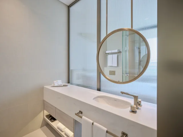غرفة ديلوكس، Arabella Beach Hotel Kuwait, Vignette Collection 2/2
