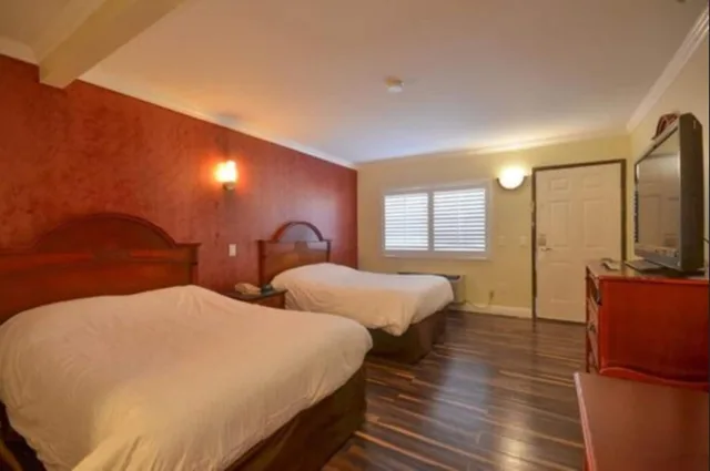 غرفة كلاسيكية بسريرين مزدوجين، Hollywood City Inn 1/8