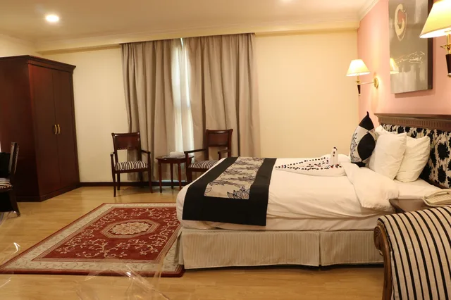 غرفة ديلوكس بسرير كينج بإطلالة على البحر، Pars International Hotel 1/6