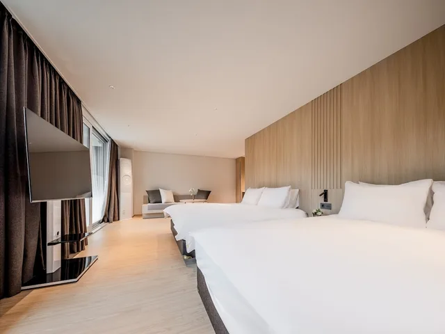 Sky, Family, 2 Double Beds، Phoenix Resort Pyeongchang 2/4