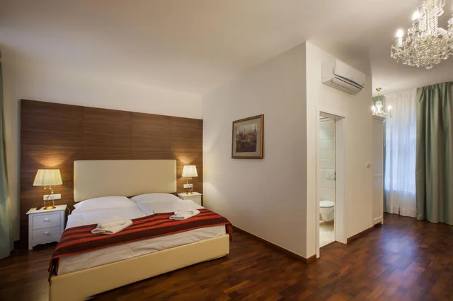 غرفة تنفيذية عائلية بسرير فردي، Little King Hotel U Malvaze 1/7