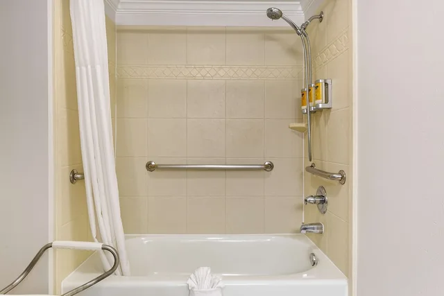 غرفة قياسية بسرير مزدوج مع أريكة لذوي الإعاقة، BEST WESTERN PLUS WESTBANK 4/4