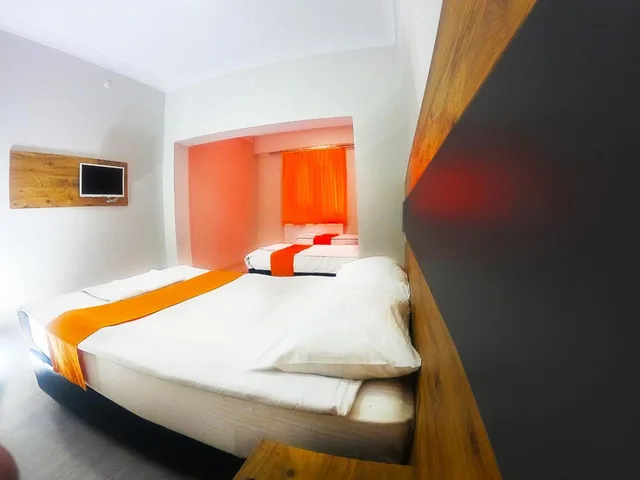 غرفة ثلاثية، Ankara Otel Evren 2/10