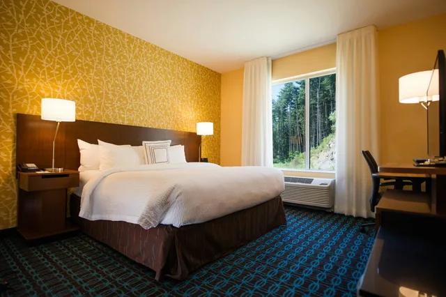 غرفة، Fairfield Inn Suites Cambridge 3/5