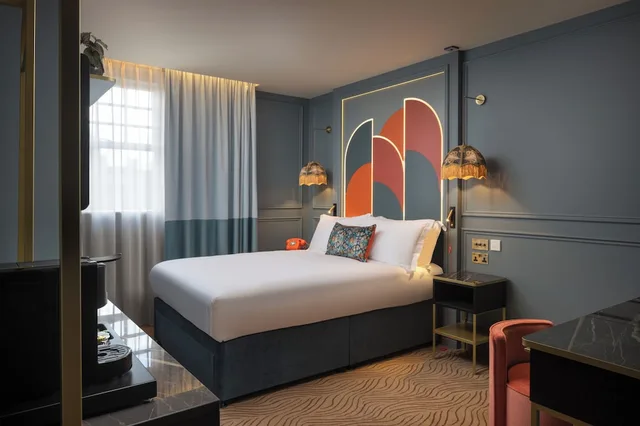 Classic, Double Bed, Accessible, Seraphine Kensington Olympia Hotel Ex Best Western Plus Kensington Olympia 2/4