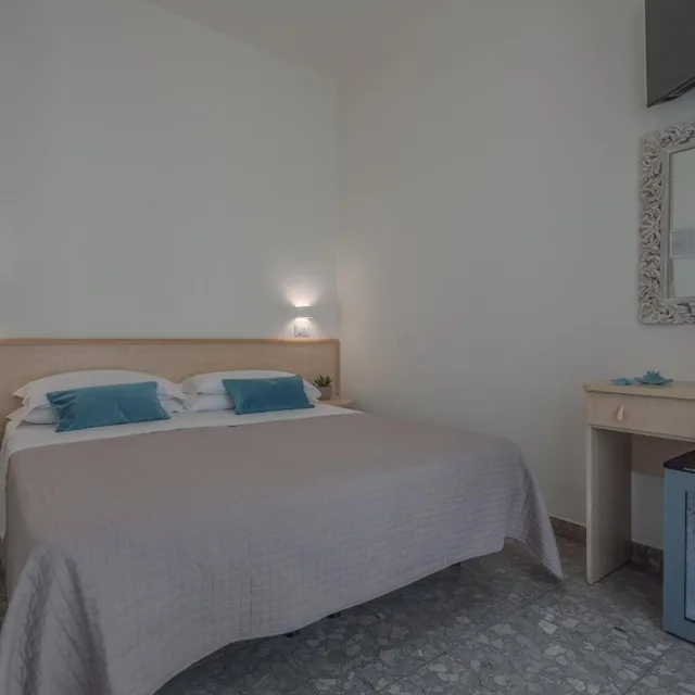 غرفة مفردة بشرفة، Hotel Constellation 5/5