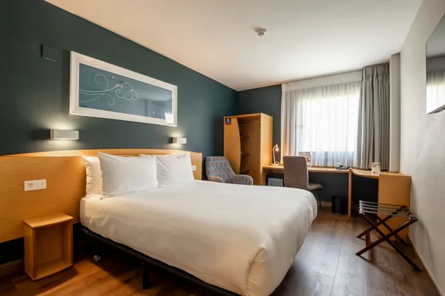 غرفة بسرير مزدوج لذوي الإعاقة، Travelodge Alicante Puerto 3/10