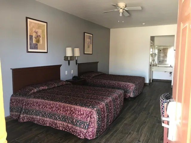 Standard, 2 Queen Beds, Texas Inn and Suites at La Joya 1/1