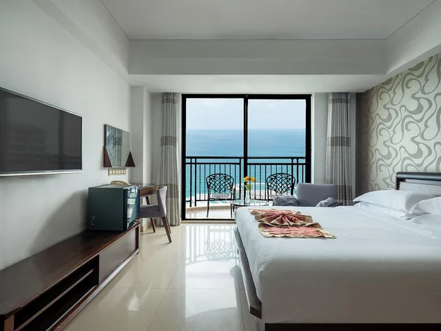 غرفة كلوب تنفيذية بسرير كينج بإطلالة على البحر، Barry Boutique Seaview Hotel Sanya 1/3