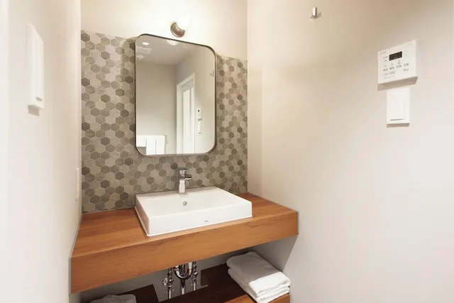 جناح بسريرين منفصلين بشرفة مع أريكة، MONday Apart Premium Asakusa 4/10