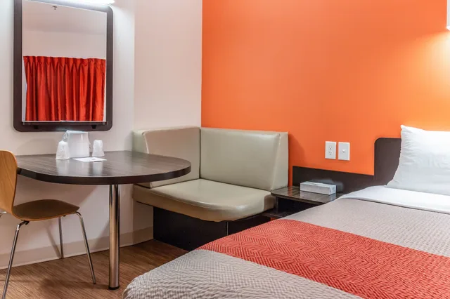 غرفة ديلوكس بسريرين كوين بمطبخ صغير، Motel6 Headingley, MB - Winnipeg West 9/10