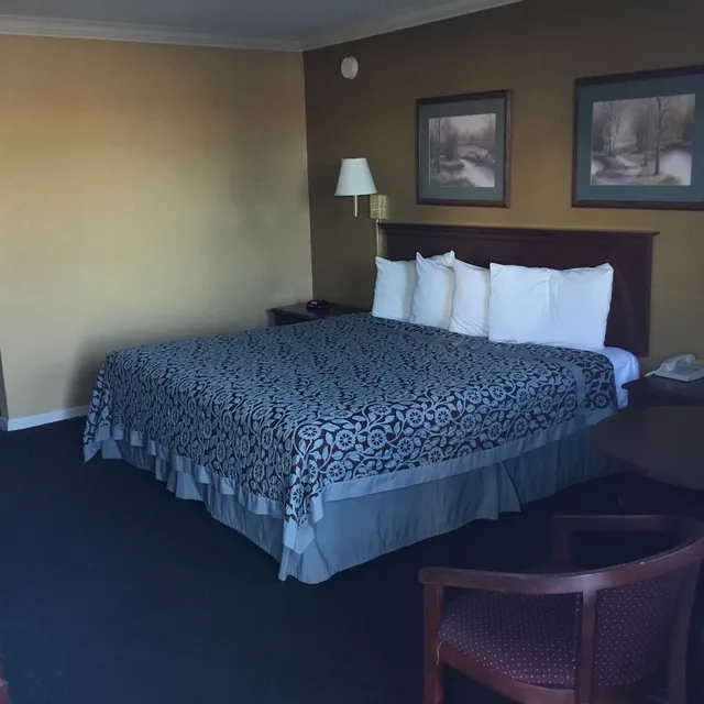 غرفة أساسية بسريرين كوين، Travel Inn North Little Rock 3/4