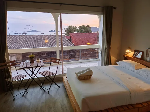 غرفة بسرير كوين، Sattahiptale Boutique Guest House & Hostel 1/3