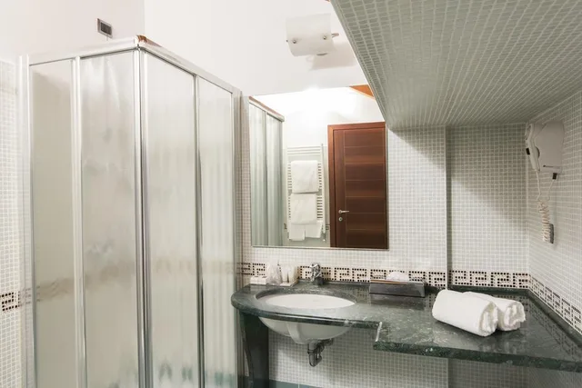 غرفة قياسية مفردة بسرير مزدوج، Country Hotel Castelbarco 2/2