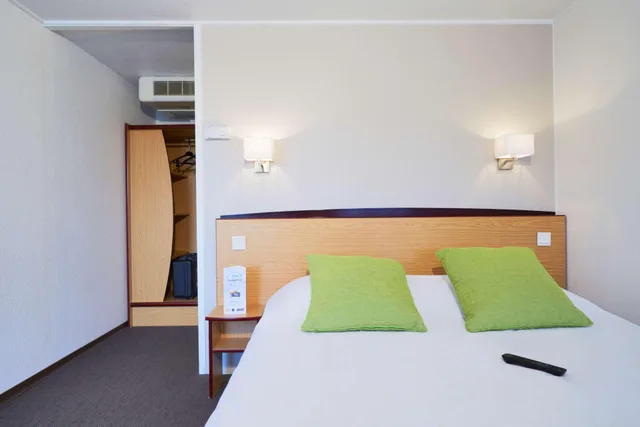 غرفة قياسية بسرير مزدوج، CAMPANILE THIONVILLE - YUTZ 4/5