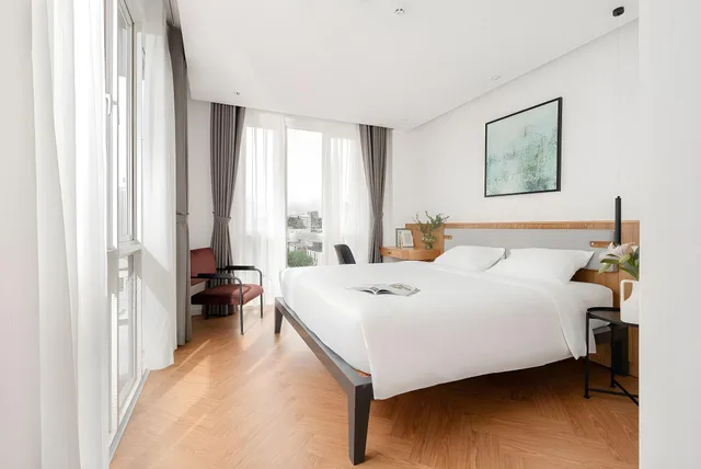 شقة بسرير كينج بغرفة نوم واحدة، M Village Hotel Hai Ba Trung, a brand of Modern Village Lifestyle 1/1