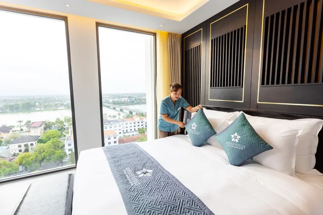 استوديو بسرير كينج بإطلالة على النهر، White Lotus hotel Hue 3/4