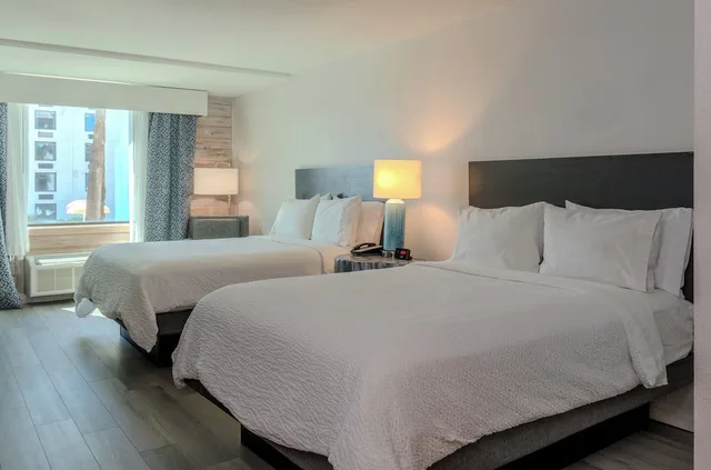 غرفة قياسية بسريرين كوين، Holiday Inn Resort South Padre Island Beach Front 2/9