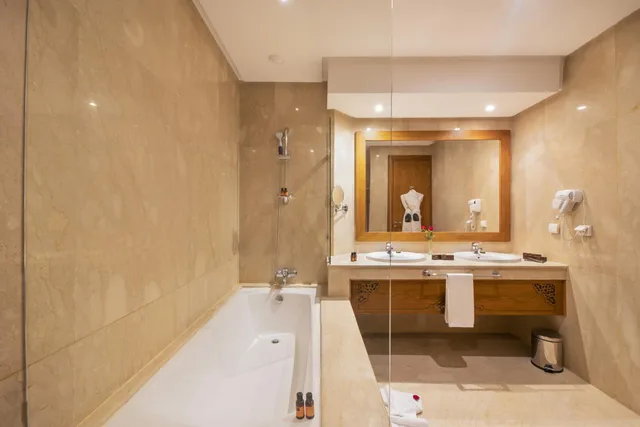 Deluxe, Double Bed, Grand Mogador Sea View & Spa 7/8
