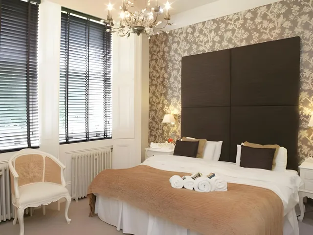 غرفة بسرير مزدوج، Langtry Manor Hotel 2/2