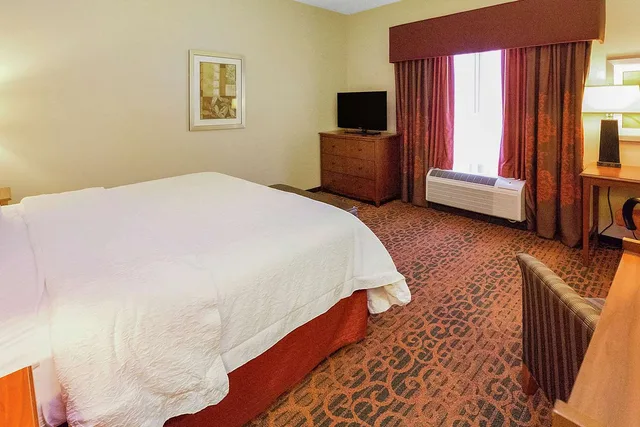 غرفة بسرير كينج، Hampton Inn Waynesburg 1/7