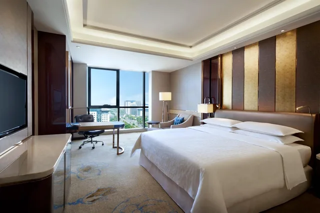 غرفة ديلوكس بسرير كينج، Sheraton Grand Zhengzhou Hotel 1/2