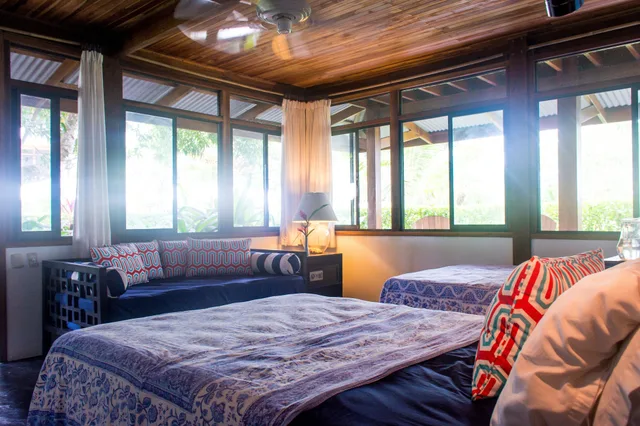 Bliss, 1 Single and 2 Double Beds، Blue Osa Yoga Retreat &amp; Spa 2/2