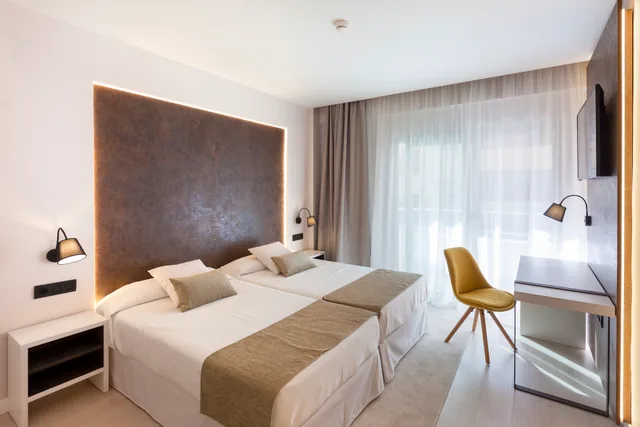 غرفة قياسية مفردة بسرير مزدوج، Benidorm Centre - Adults Only 1/2
