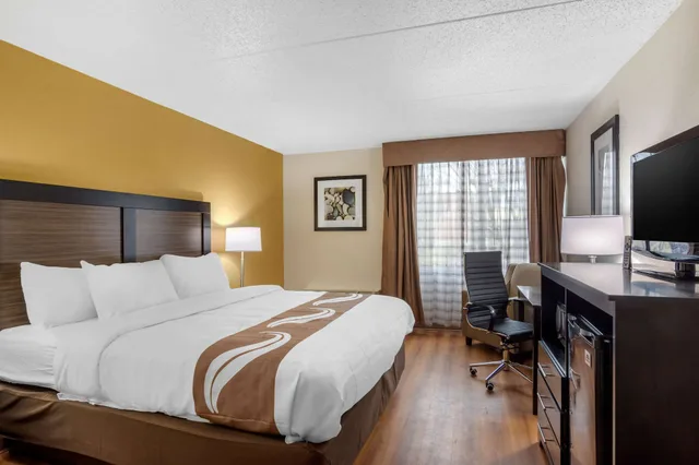 غرفة قياسية بسرير كينج، Quality Inn & Suites Ruther Glen 1/8