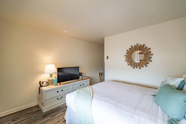 غرفة بسرير كوين، Ocean Glass Inn 1/10