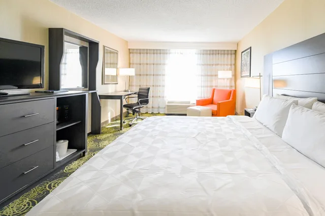 غرفة بسرير كينج، Holiday Inn Charlottesville-Univ Area 9/10