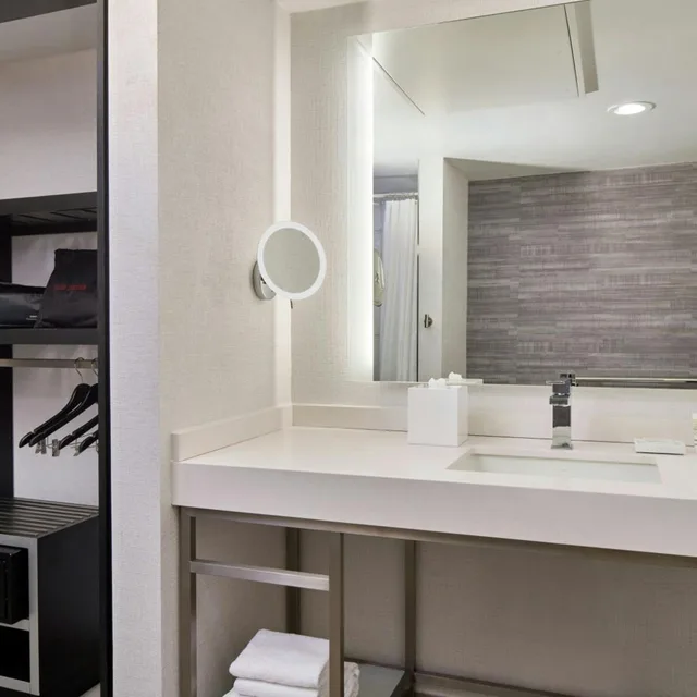 Guest Room, King Bed, Sphere View, Sofa، Las Vegas Marriott 7/7