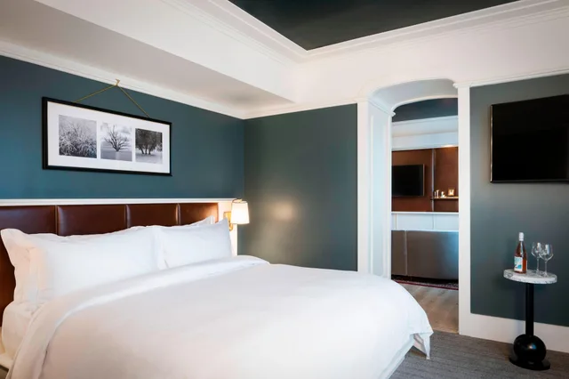 جناح بسرير كينج، PERRY LANE HOTEL, A LUXURY COLLECTION HOTEL, SAVANNAH 1/3