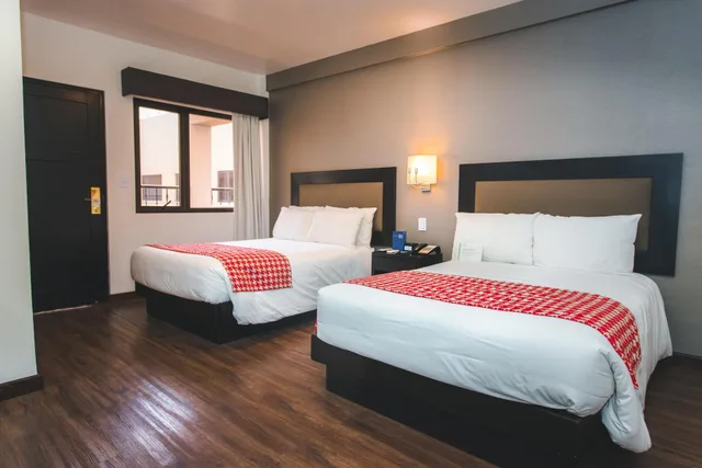 غرفة قياسية بسريرين منفصلين، Wyndham Costa del Sol Piura 1/5