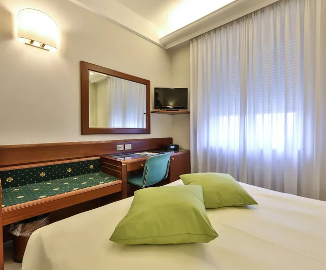Standard, Multiple Beds, Hotel Astoria, Sure Hotel Collection by Best Western 3/6