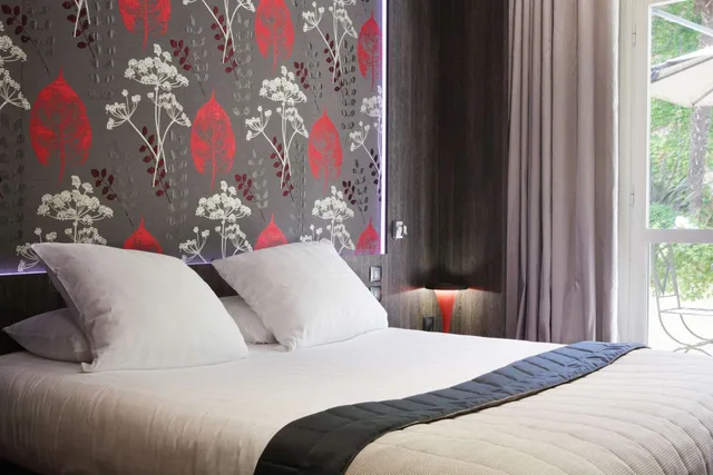 غرفة ديلوكس بسرير كوين مع أريكة، Best Western Premier Patio Des Artistes 1/6