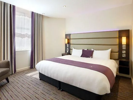 Universal, Double Bed, Accessible، Premier Inn London Sutton 1/1