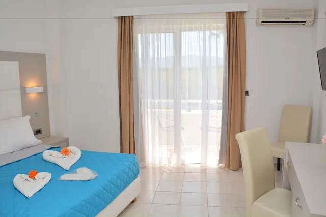 Double Room Single Use، Costa Angela Seaside Resort 4/6