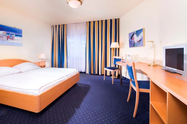 غرفة قياسية مفردة، Tryp by Wyndham Luebeck Aquamarin 4/7