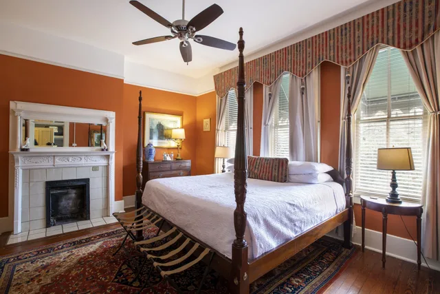 Premium, King Bed, Foley House Inn 2/9