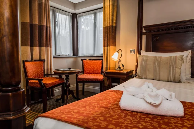 Four Poster, Executive, Double Bed، The Casa Hotel, Sure Hotel Collection by Best Western 2/3