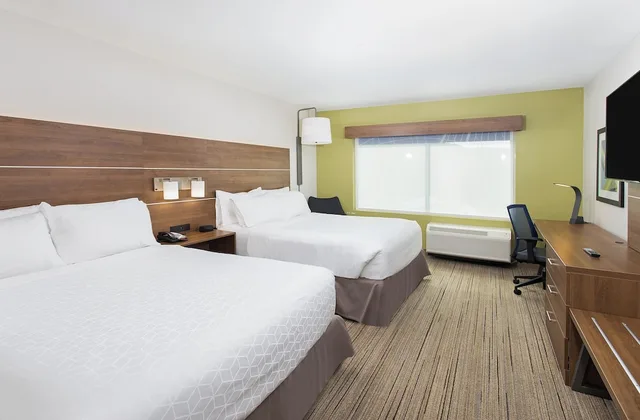 غرفة قياسية بسريرين كوين، Holiday Inn Express Williamsburg 1/4