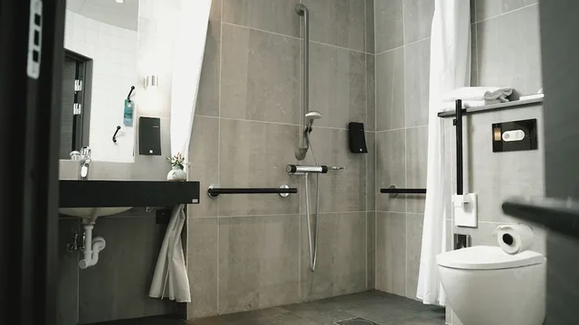 غرفة قياسية بسريرين منفصلين لذوي الإعاقة، Quality Hotel Winn Haninge 1/1