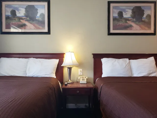 غرفة قياسية بسريرين مزدوجين، Paso Robles Wine Country Inn 2/3