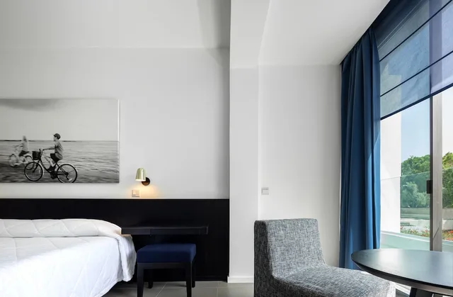 Room, King Bed, Inland View، Almyra 8/10