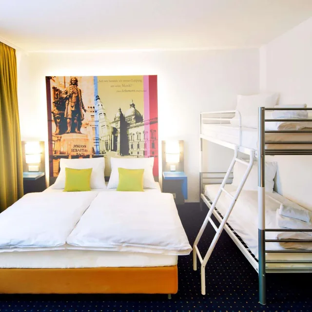 غرفة عائلية بسرير مزدوج وسرير بطابقين، ibis Styles Leipzig 7/10