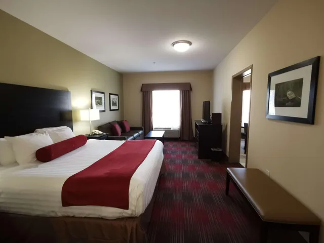غرفة بسرير كينج، Best Western Plus Red Deer Inn and Suites 1/4